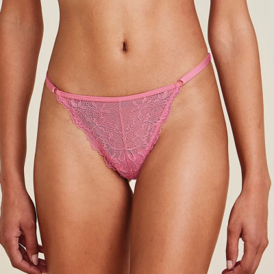 CALCINHA STRING FIO DENTAL EM RENDA