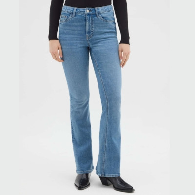 WOMEN'S JEANS