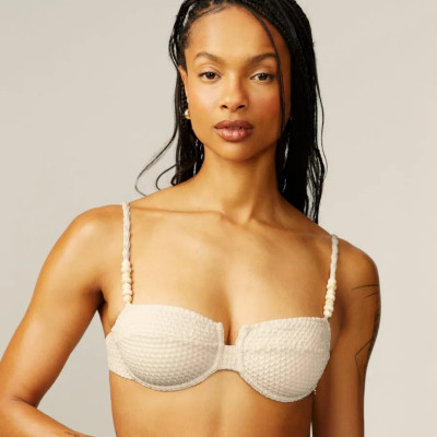 TOP BIQUÍNI MEIA-TAÇA ALÇAS FINAS COM AVIAMENTO